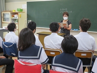 読み聞かせ1.jpg