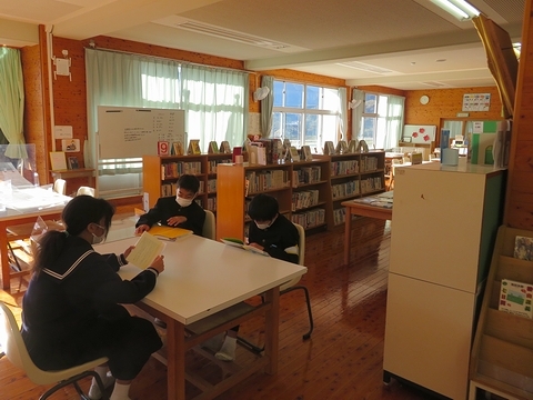 図書4.jpg